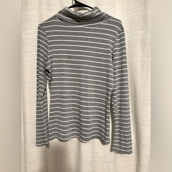 VENUS WOMENS LONG SLEEVE STRIP GREY COWEL NECK TOP WITH KEYHOLE FRONT SIZE MED - Picture 2 of 5